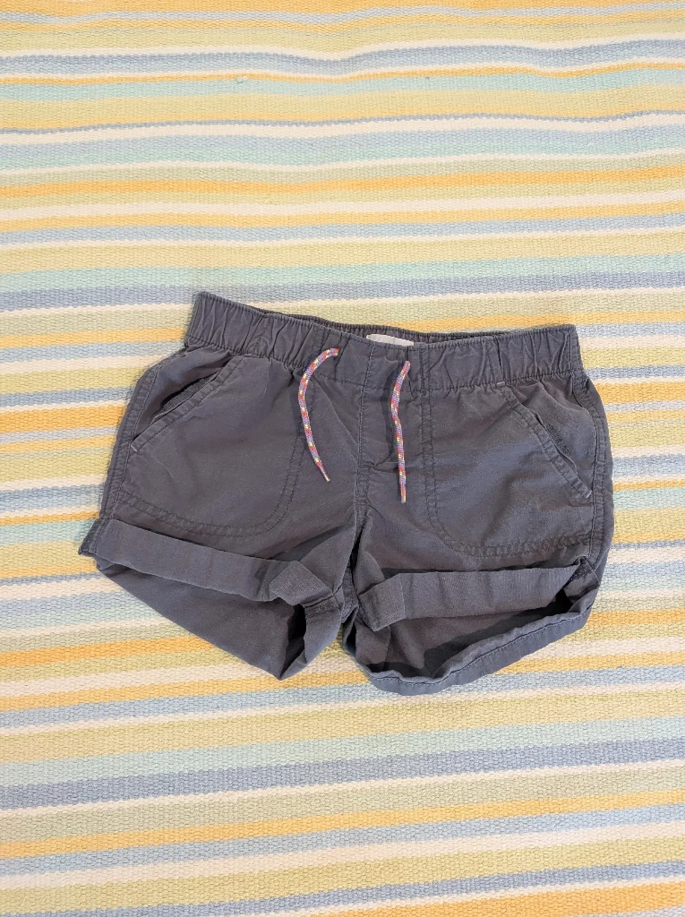 Girls Old Navy Charcoal Gray Chino Pull On Shorts Size 6/7